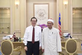 Senarai menteri kabinet malaysia kali ini diumumkan secara berperingkat. Ministry Of Finance On Twitter Yb Tuan Lim Guan Eng Menteri Kewangan Malaysia Menerima Kunjungan Mufti Wilayah Persekutuan Datuk Dr Zulkifli Al Bakri Di Pejabat Menteri Kewangan Bagi Membincangkan Beberapa Perkara Dan Mengeratkan