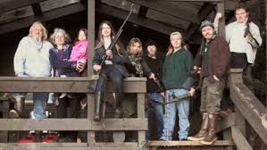 Alaskan bush people 's bear brown says his family has 'lost a lot' in 'raging' wildfire. Alaskan Bush People 36 Thoughts I Had While Watching The Tv Show For The First Time Nine Com Au