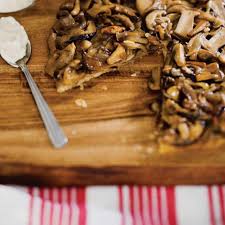 Tarte Tatin Aux Champignons Ricardo Recipe Tarte Tatin Recipe Recipes Ricardo Recipe