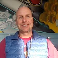 Aaron Power (@thegravitycage)