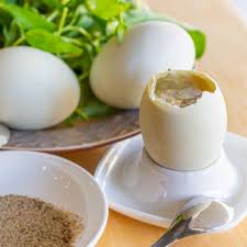 Duck eggs put into cold water. How To Eat Fertilized Duck Eggs Há»™t Vá»‹t Lá»™n Balut Vietnamese Home Cooking Recipes
