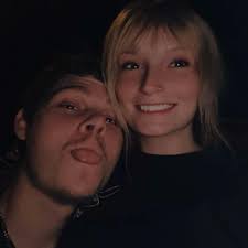 What mid-full size SUVs with four-wheel drive are available for under  $1,500?