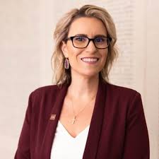 It's amazing that this photo has triggered a vigorous debate