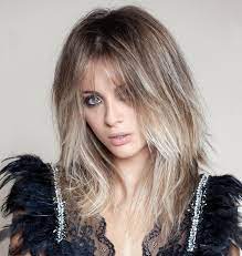 Le tendenze colore capelli primavera estate 2021 dai saloni esplorano i classici biondo, castano e rosso in chiave contemporanea e . Risposta Miniatura Ghignante Capelli 2021 Estate Adroit Group Org