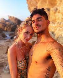 Yasmin brunet e gabriel medina mostraram que o amor está à flor da pele! Gabriel Medina Se Declara Para Yasmin Brunet Deus Foi Bom Comigo