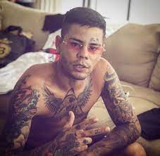 Listen to music from mc lon like novinha vem que tem, mundo m & more. Video Mc Lon Alerta Outros Mcs Demonio Esta Furioso Diario Do Estado