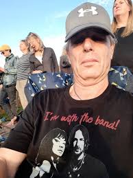 It's been a Stormy Monday as will Thursday night with White Llama  feathering the great Christy Ohanlon leading what will be a unique night of  great music. 😉🎶👏 Victoria House #tramore #waterford