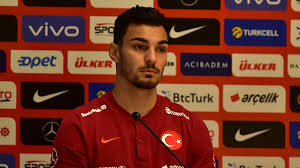 Kariyerine almanya temsilcisi fortuna düsseldorf'ta devam eden kaan ayhan, aylin cengiz ile hayatını birleştirdi. Kaan Ayhan Etiketli Haberler