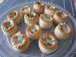 Petites Bouchees Rapides Pour Aperitif La Cuisine Au Village Petite Bouchee Recettes De Cuisine Aperitif