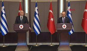 Dışişleri bakanı mevlüt çavuşoğlu, ankara'ya resmi ziyarette bulunan yunan mevkidaşı nikos dendias ile ortak basın toplantısı düzenledi. Disisleri Bakani Mevlut Cavusoglu Ve Yunanistan Disisleri Bakani Nikos Dendias Canli Yayinda Atisti