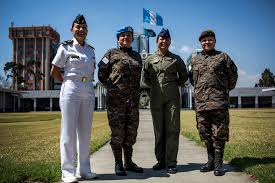 9,034 likes · 37 talking about this. Un Pais Sin Generalas Las Mujeres En El Ejercito De Los Hombres Plaza Publica
