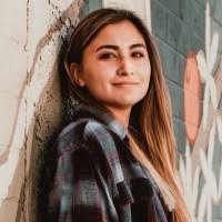 Sarah Hafer's Instagram, Twitter & Facebook