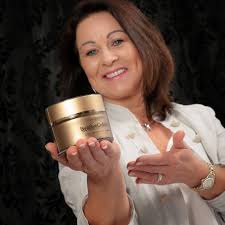 Solingen 6'lı tırtıklı ağız büyük geçişli siyah beyaz meyve bıçağı. Cornelia Kotthaus Dr Juchheim Cosmetics Unabhangige Partnerin Home Facebook