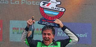 Luto en el Automovilismo: Tricampeón Muere en Plena Carrera en La Plata