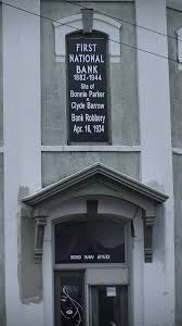 1st National Bank Robbed By Bonnie Clyde On Apr 16 1934 Bonnie Clyde Bonnie N Clyde Bonnie Parker