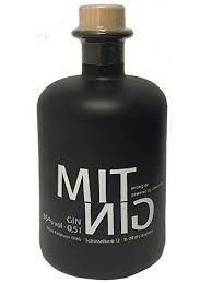 Mitnig Gin Black 0 5 Liter Amazon De Bier Wein Spirituosen Flasche Gin Spirituosen Gin