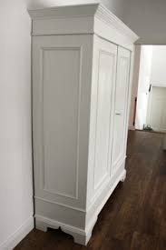 Zerlegbar, bügeltiefe von 50cm, innenausbau nach wahl. Antik Und Klassikmobel Torhaus Warnau Weisser Schrank Grunderzeit