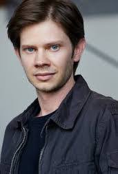 Happy Birthday Lee Norris! The hilarious actor known for his roles as  Stuart Minkus