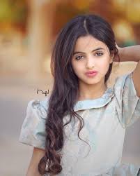 انتي شكل الريم والريم مـعروفه فـارقـه بالـشكل وبزين الـعيون ماشاءالله اجوان الد Cute Little Baby Girl Cute Baby Girl Images Cute Kids Photography
