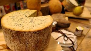 Gli ingredienti sono , latte crudo di mucca. Conservazione Del Formaggio Cantina O Frigorifero Gastronauta