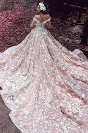 ٢٨ فستان زفاف منفوش ستقع كل عروس في حبه Wedding Dresses Bridal Gowns Bridal Dresses