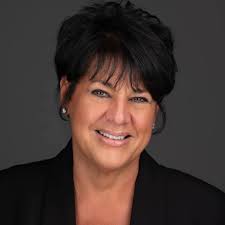 I´m looking for a chance to practice Western Riding with Quarter  Horses/Paint Horses in/near to Fort Myers/CapeCoral. I´d be glad to get  some hints and tipps. Many thanks!