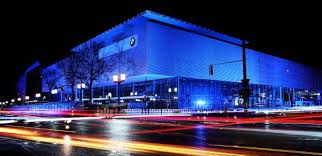 Dieser ticketschalter befindet sich im erdgeschoss im zentrum des gebäudes, gegenüber dem. Bmw Berlin Nimmt Am Montag 07 April 2014 Die Neue Niederlassung Am Kaiserdamm In Betrieb