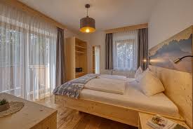 Garni at Villabassa-Braies in Val Pusteria - B&B | Garni Helvetia