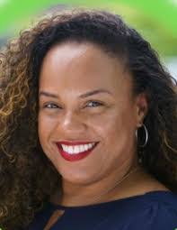 Lorena Henderson's Instagram, Twitter & Facebook