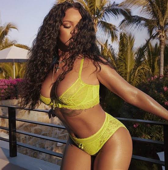 So sexy : r/Rihanna