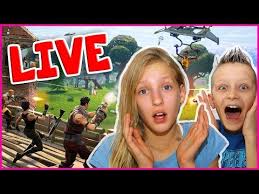 Winning in fortnite chapter 2 with karina! Playing Fortnite With Ronald On Live Stream Youtube