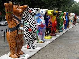 United Buddy Bears Knesebeckstrasse Berlin Bear Statue Art In Public Places Berlin