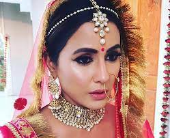 Hina khan real life wedding ceremony. Hina Khan Looked Stunning In Her Bridal Look Photos