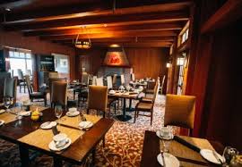 The setting was beautiful yet the food was an epic disappointment. Salish Lodge And Spa Romantic Getaway Above Snoqualmie Falls Seattle Refined