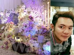 Gambar hiasan pelamin buatan sendiri di majlis pertunangan dan perkahwinan. Pelamin Ini Kenapa Bukan Rm500 Pakai Barang Recycle Je Buat Bakal Pengantin Yang Tak Faham Dengar Apa Kata Wedding Planner Mingguan Wanita
