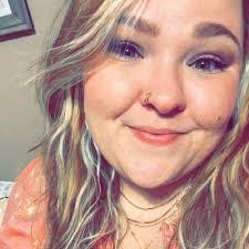 Olivia Seay's Instagram, Twitter & Facebook