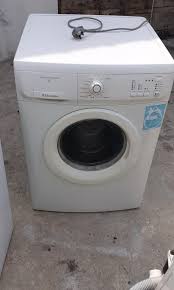 With this option, you can prevent that the children play with the control panel. Used Electrolux Front Load Hot Washer 7 0kg Washing Machine Mesin Basuh Fully Automatic Stainless Steel Drum In Good Condition Kitchen Appliances On Carousell