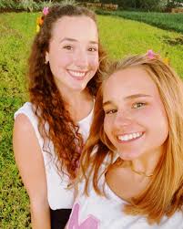 CAROLINEE,, YOU ARE MY SUNSHINE☀️☀️ •••my sweet sweet caroline you are the  big sis i've always wanted & i can't wait for all the mems I LOVE  YOU🤍#muaremysunshine