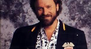 Edwin Cross's Instagram, Twitter & Facebook