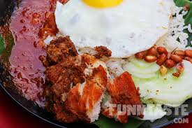 Rejoice as we unveil 15 best nasi lemak in kl & pj!7 min. Food Review Nasi Lemak Bumbung Seapark Petaling Jaya