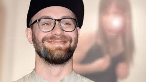Denn laut verschiedensten berichten soll das gemeinsame baby vor ungefähr einer woche auf die welt gekommen sein. Mark Forster Auf Tiktok Er Posiert Als Lena Lookalike Bunte De
