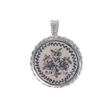 Parmi eux, 80% de retraités. Categorie Portugal La Petite Francaise Paris Pendentif Carte Portugal Argent Pendentif Azulejos Fleurs Argent Pendent