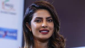 The actor is also the winner of miss world 2000 pageant. Priyanka Chopra Jonas So Viel Arbeit War Ihr Hochzeitskleid