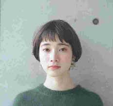 30代 40代 50代の大人ボブ 前髪ありなし 結婚式に合うアレンジも キナリノ 2020 大人ボブ ショート パーマ ミディアム ショート パーマ