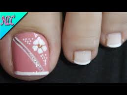 Diseños de uñas existen infinidad; Diseno De Unas Para Pies Flor Y Frances Rojo Y Blanco Facil Flowers Nail Art French Nail Art Lagu Mp3 Mp3 Dragon