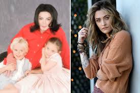 Submitted 1 year ago by celebhotspot. Paris Jackson And Other Kids Of Famous Musicians