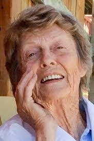 Lynnette Braun's Instagram, Twitter & Facebook