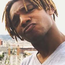 Allen Tunstall's Instagram, Twitter & Facebook