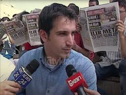 Erion Veliaj nuk ndryshon! E ka nisur sulmin ndaj medias që 20 vite më parë  duke sulmuar gazetat, e vazhdoi me sulme ndaj televizioneve, dhe sot ka  mbërritur tek sulmi ndaj portaleve