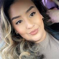 Kimberly Laughlin's Instagram, Twitter & Facebook